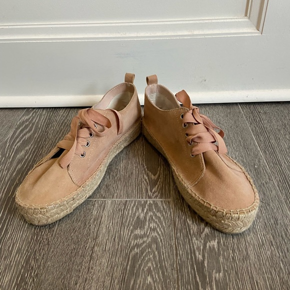 Cute espadrilles - Picture 1 of 5